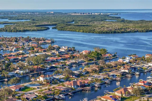 $2,840,000 | 2028 Illinois Avenue Northeast, St. Petersburg, FL 33703