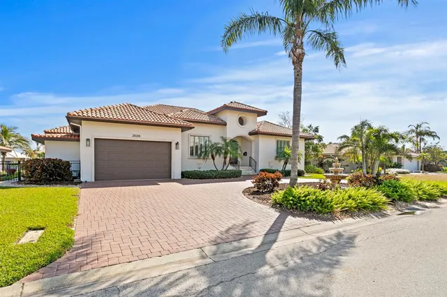 $2,840,000 | 2028 Illinois Avenue Northeast, St. Petersburg, FL 33703