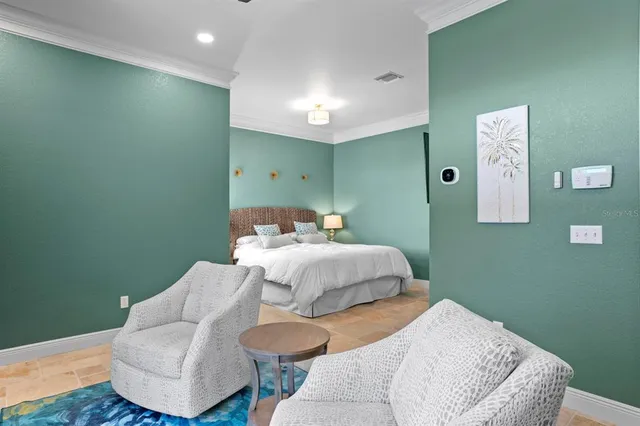 $2,840,000 | 2028 Illinois Avenue Northeast, St. Petersburg, FL 33703