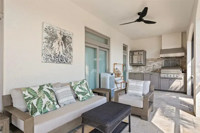 $2,840,000 | 2028 Illinois Avenue Northeast, St. Petersburg, FL 33703