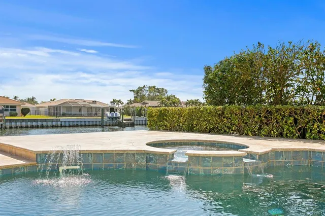 $2,840,000 | 2028 Illinois Avenue Northeast, St. Petersburg, FL 33703