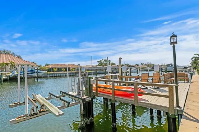 $2,840,000 | 2028 Illinois Avenue Northeast, St. Petersburg, FL 33703