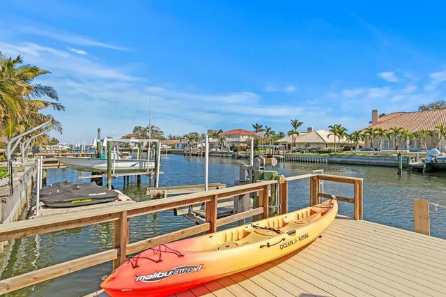 $2,840,000 | 2028 Illinois Avenue Northeast, St. Petersburg, FL 33703