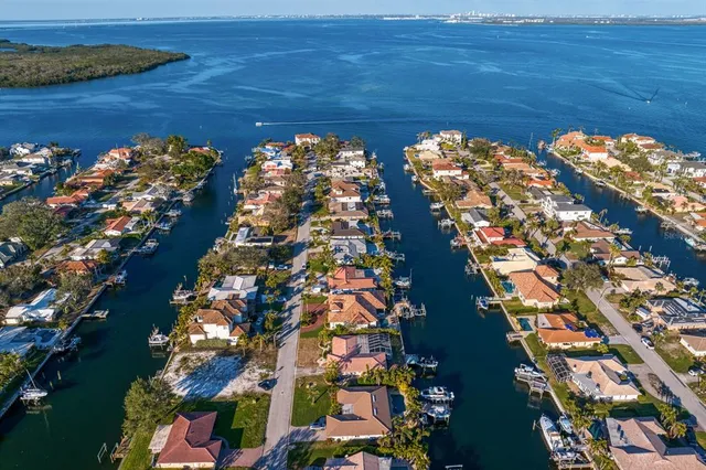 $2,840,000 | 2028 Illinois Avenue Northeast, St. Petersburg, FL 33703