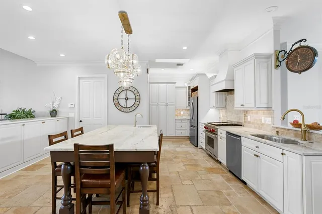 $2,840,000 | 2028 Illinois Avenue Northeast, St. Petersburg, FL 33703