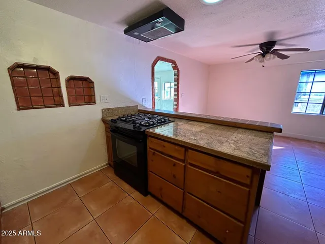 $1,100 | 1957 North Douglas Avenue, Douglas, AZ 85607