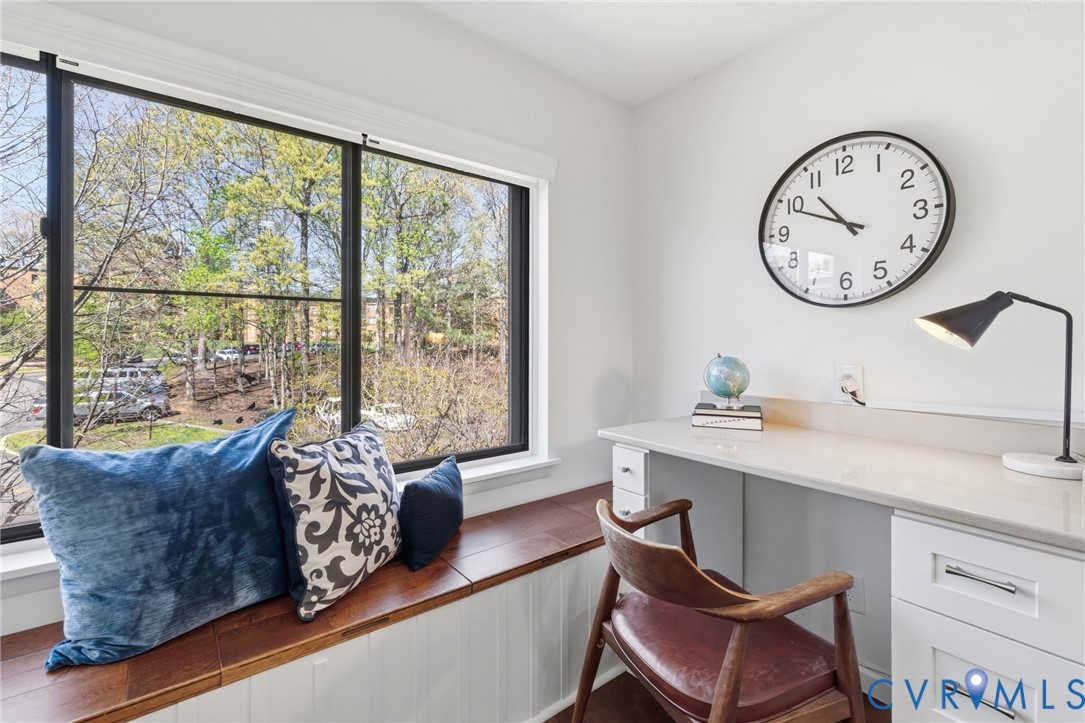 1507 Largo Road, Unit 304 Henrico, VA 23238 - Photo 11 of 32 Your office, homework drop zone, craft room, book