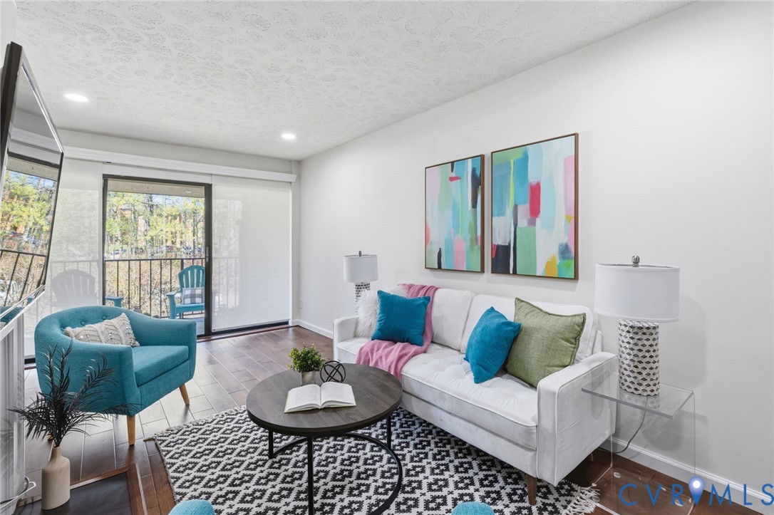 1507 Largo Road, Unit 304 Henrico, VA 23238 - Photo 3 of 32 Custom blinds; wood burning fireplace