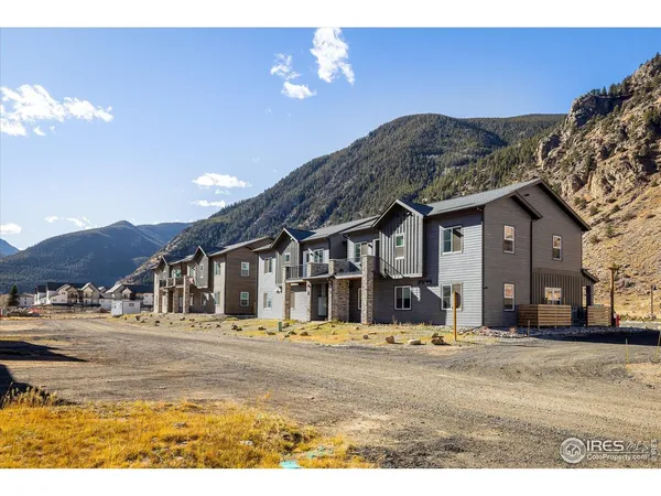 $415,000 | 2121 Hummingbird Way, Unit 201, Georgetown, CO 80444
