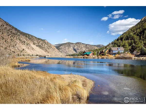 $415,000 | 2121 Hummingbird Way, Unit 201, Georgetown, CO 80444