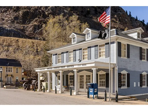 $414,995 | 2121 Hummingbird Way, Unit 201, Georgetown, CO 80444