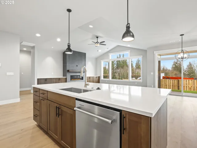 $699,850 | 2891 Northeast Currin Creek Drive, Unit 4, Estacada, OR 97023