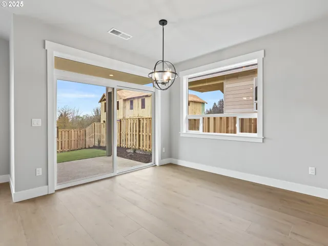 $699,850 | 2891 Northeast Currin Creek Drive, Unit 4, Estacada, OR 97023