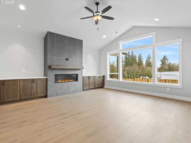 $699,850 | 2891 Northeast Currin Creek Drive, Unit 4, Estacada, OR 97023