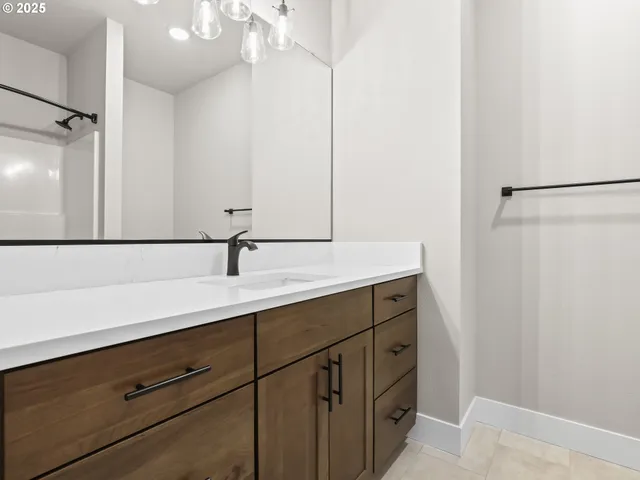 $699,850 | 2891 Northeast Currin Creek Drive, Unit 4, Estacada, OR 97023