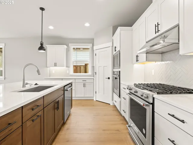 $699,850 | 2891 Northeast Currin Creek Drive, Unit 4, Estacada, OR 97023