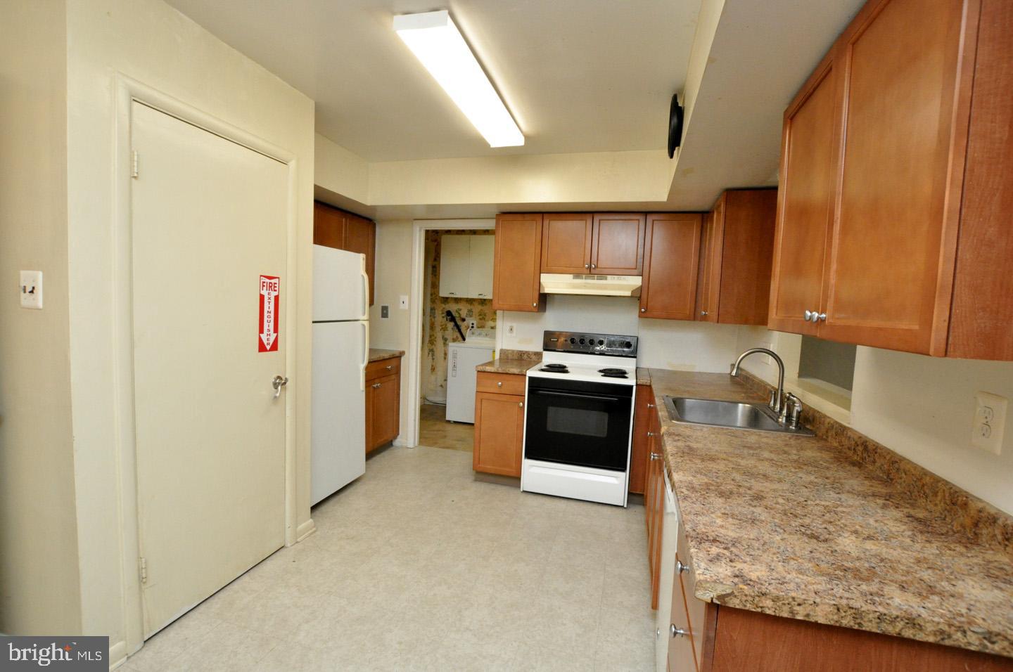 114 Country Farms Road Marlton, NJ 08053 - Photo 5 of 24 Gallery Image 5