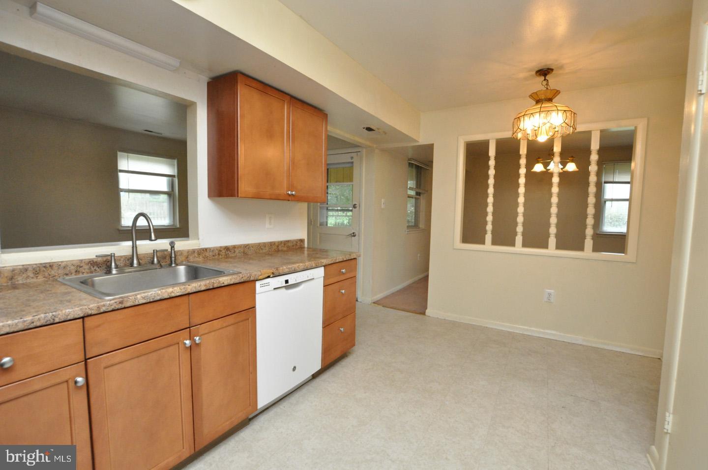 114 Country Farms Road Marlton, NJ 08053 - Photo 7 of 24 Gallery Image 7
