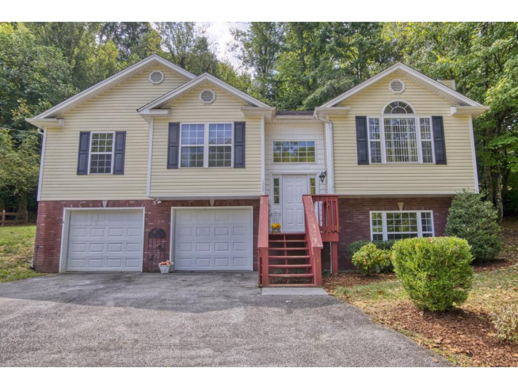 1007 Cherokee Road Johnson City, TN 37604 - Photo 1 of 32 Photo 1
