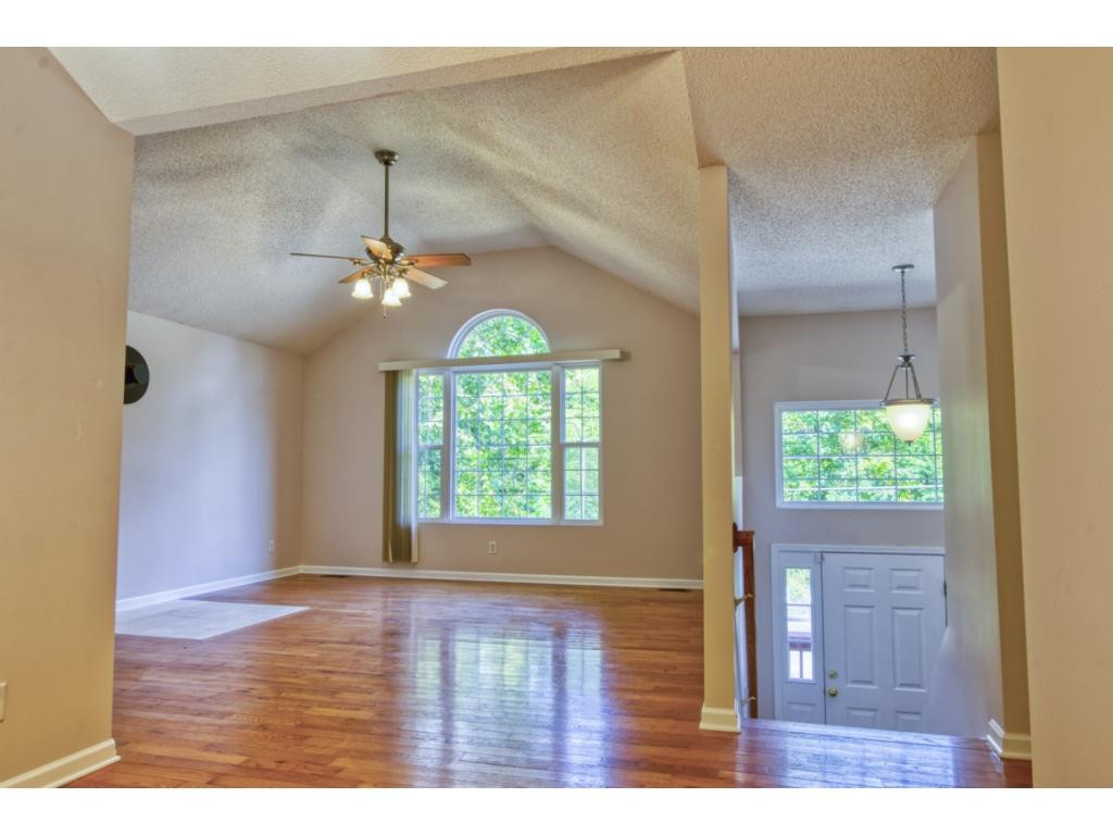 1007 Cherokee Road Johnson City, TN 37604 - Photo 5 of 32 Photo 5