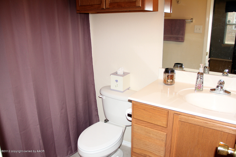 4809 Nimbus Lane Amarillo, TX 79110 - Photo 27 of 32 Bathroom