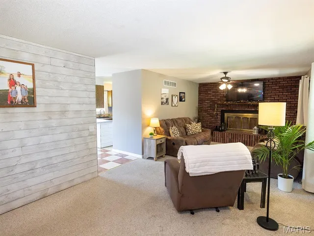 $389,000 | 14816 State Hwy UU, Bowling Green, MO 63334