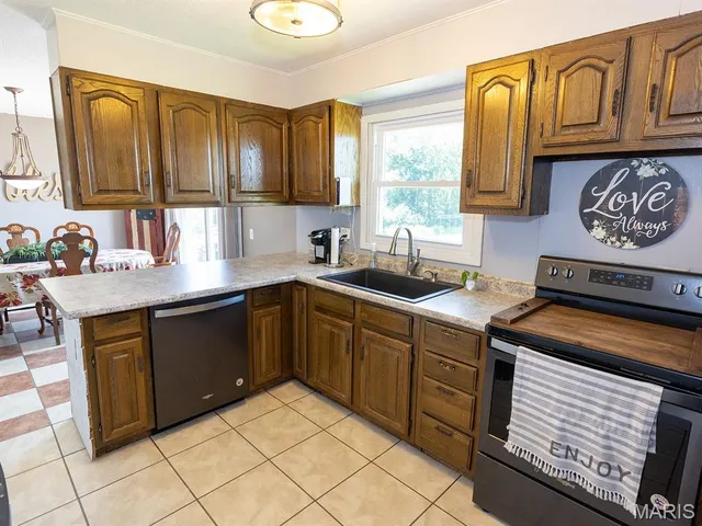 $389,000 | 14816 State Hwy UU, Bowling Green, MO 63334