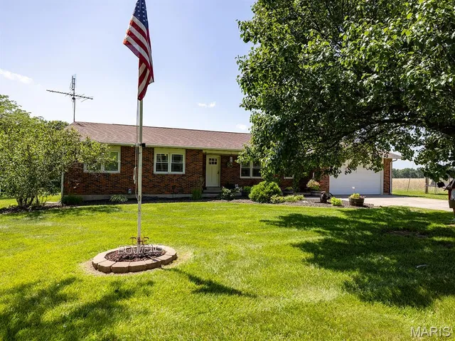 $389,000 | 14816 State Hwy UU, Bowling Green, MO 63334