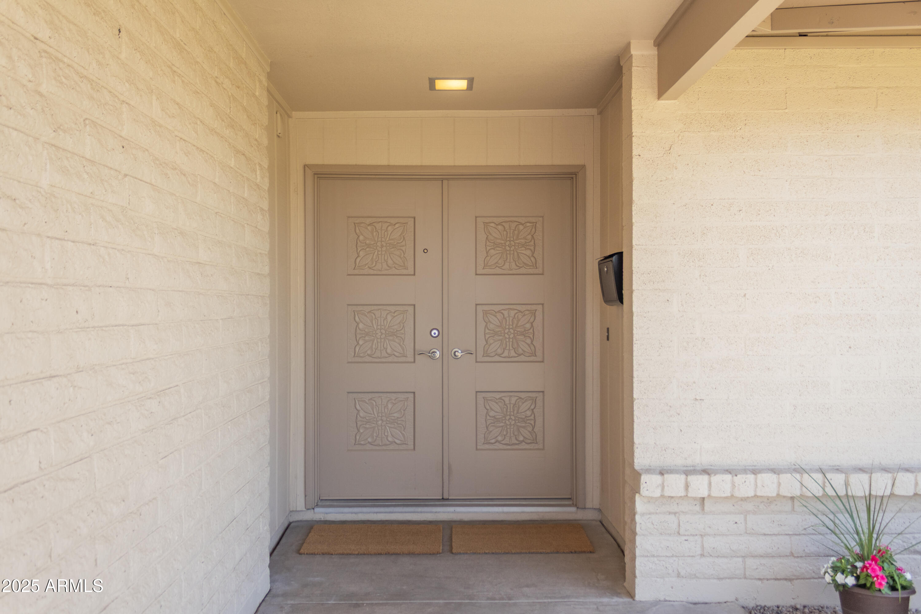 3633 West Redfield Road Phoenix, AZ 85053 - Photo 5 of 56 IMG_2197