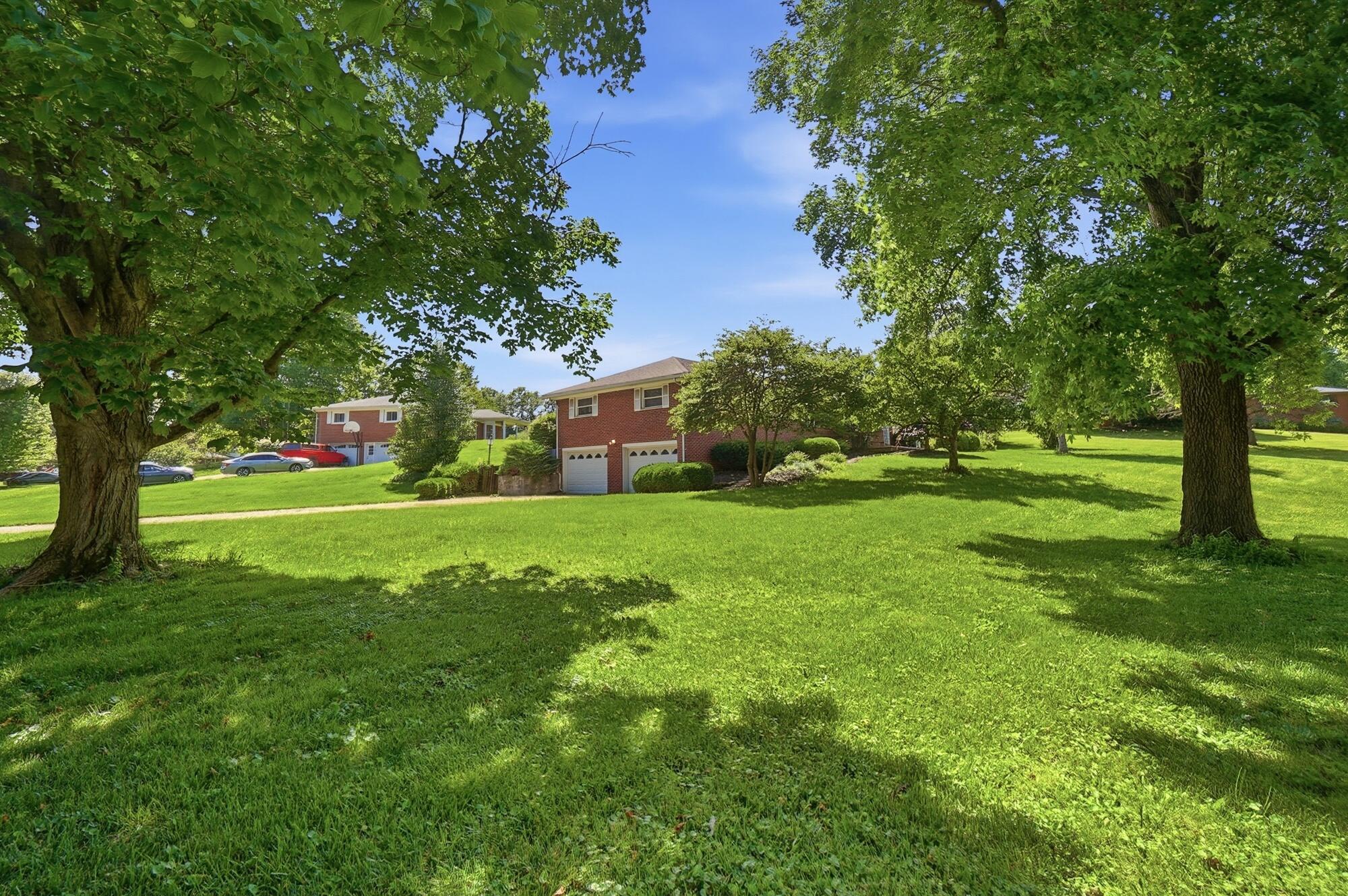 1858 Devon Drive Springfield, OH 45503 - Photo 55 of 55 057