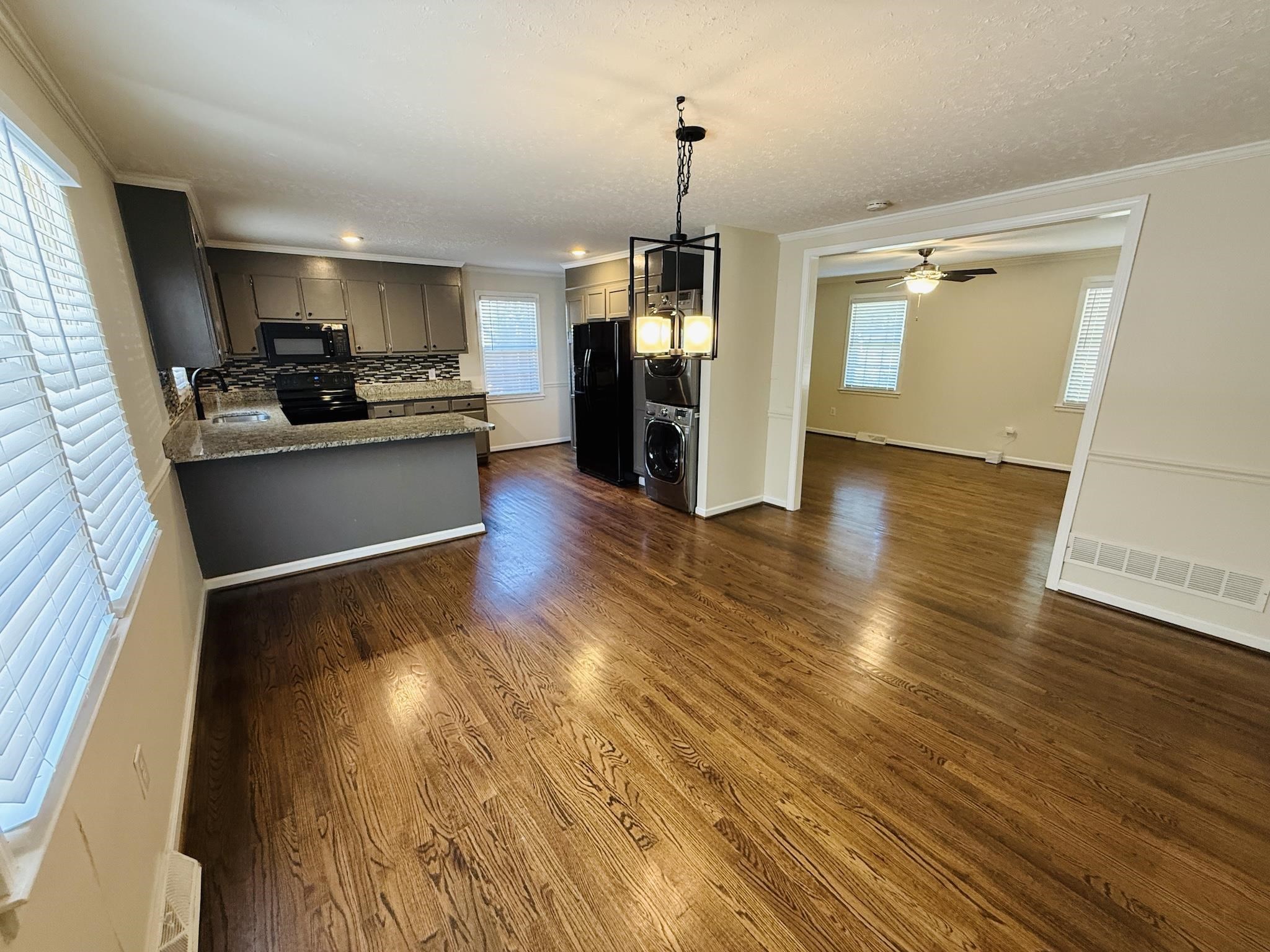 308 Farmington Road Greenville, SC 29605 - Photo 10 of 44