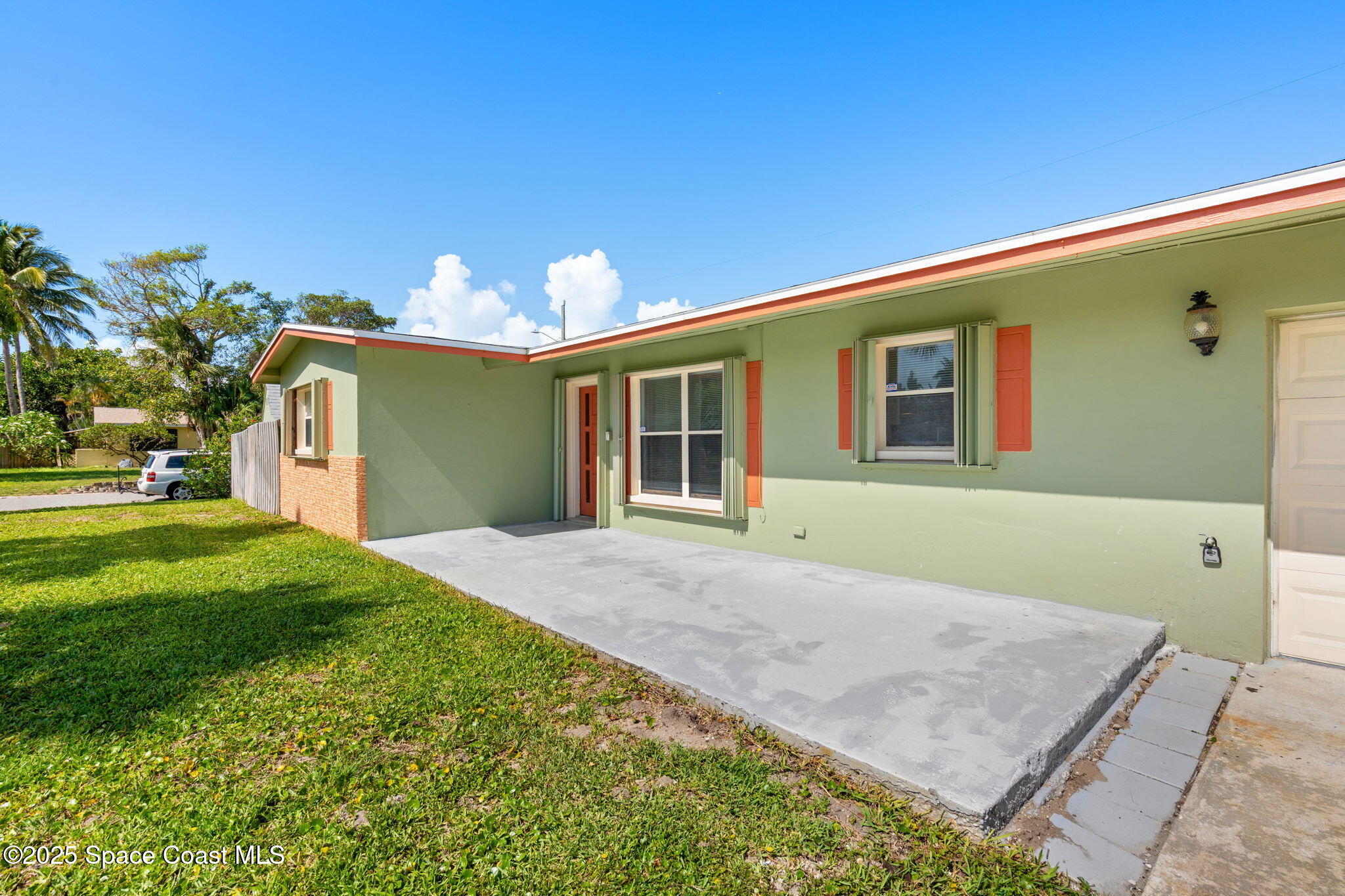 360 Brewster Road Indialantic, FL 32903 - Photo 3 of 51 2-web-or-mls-DSC09835