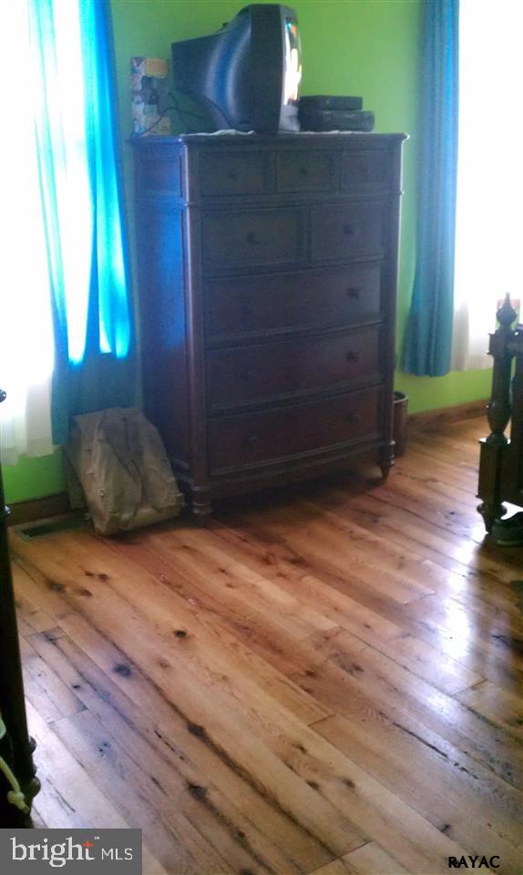 1040 Lisburn Road Wellsville, PA 17365 - Photo 14 of 15 Gallery Image 14
