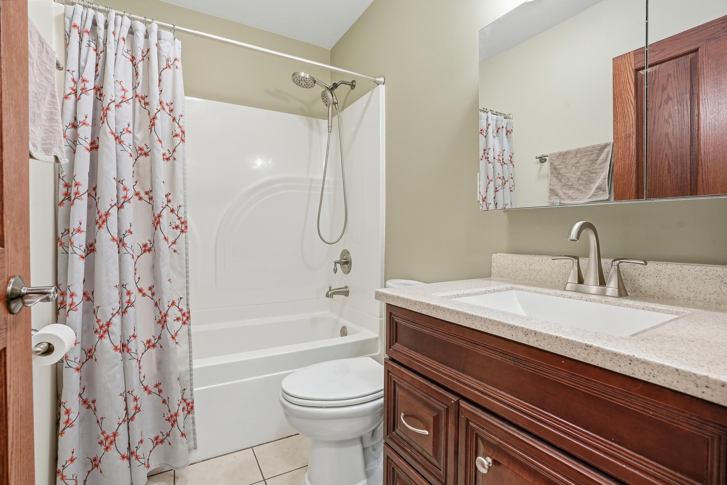 228 Wood Street Crown Point, IN 46307 - Photo 17 of 33 2500x1667