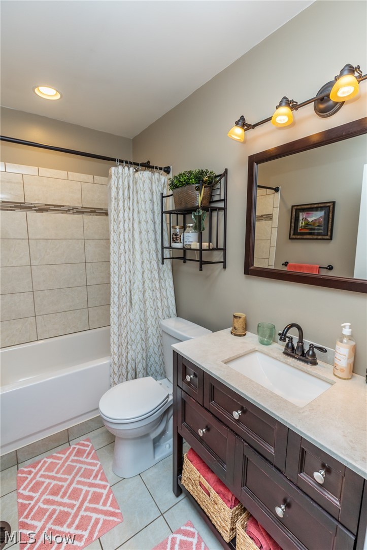 12852 Falling Water Road Strongsville, OH 44136 - Photo 26 of 34 Gallery Image 26