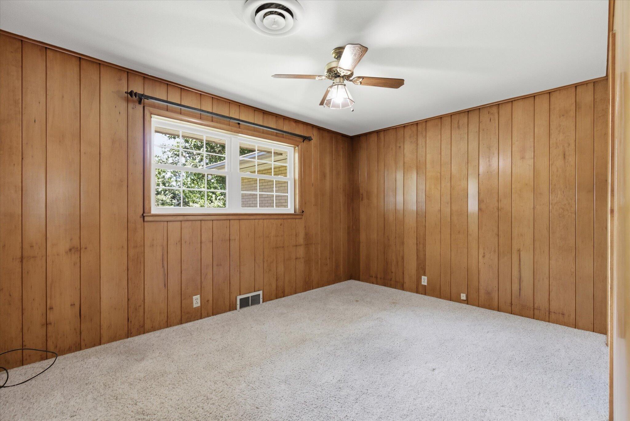 405 Grand Street Monett, MO 65708 - Photo 13 of 27 28-IMG_2795