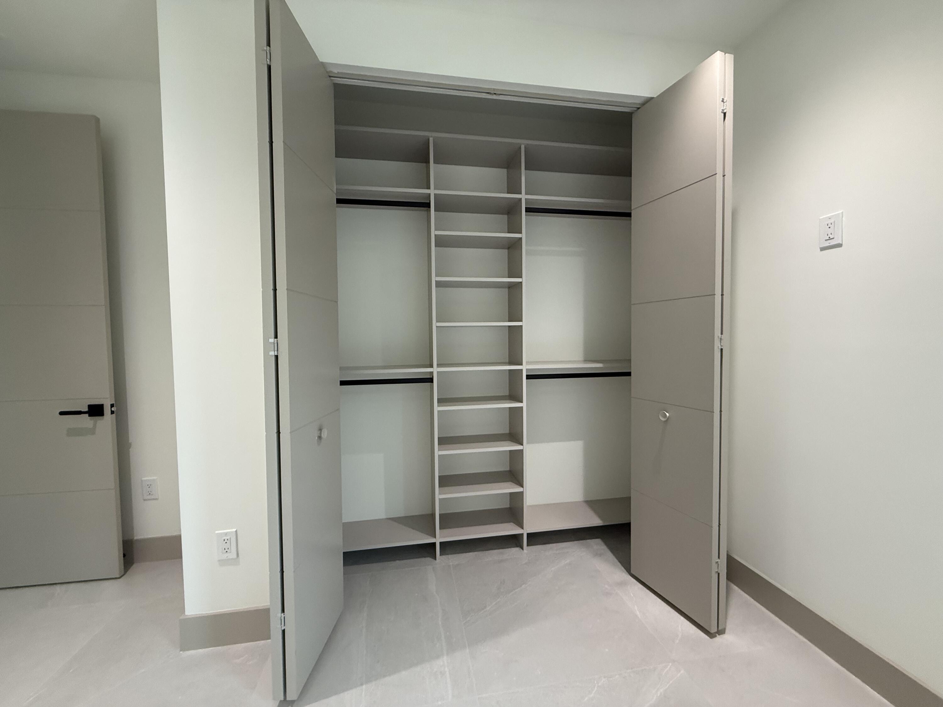 109 Point Pleasant Drive Key Largo, FL 33037 - Photo 30 of 58 CLOSETS