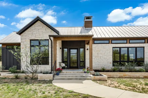 $2,490,000 | 329 Calvary Cove, Dripping Springs, TX 78620