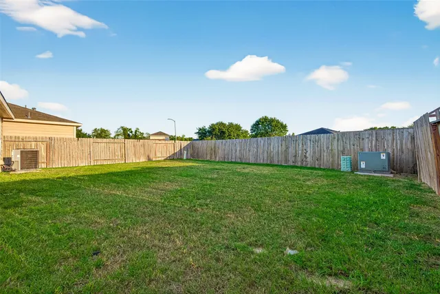 $1,950 | 6009 Cypress Lane, Brookshire, TX 77423