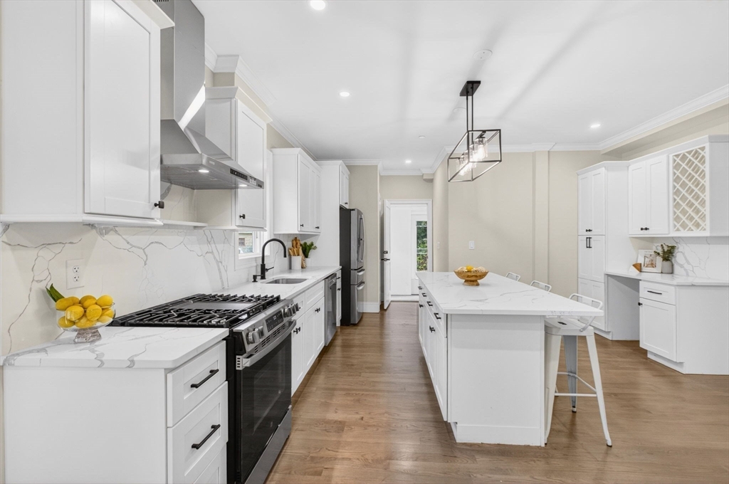 152 Washington Street, Unit 1 Boston, MA 02135 - Photo 3 of 21