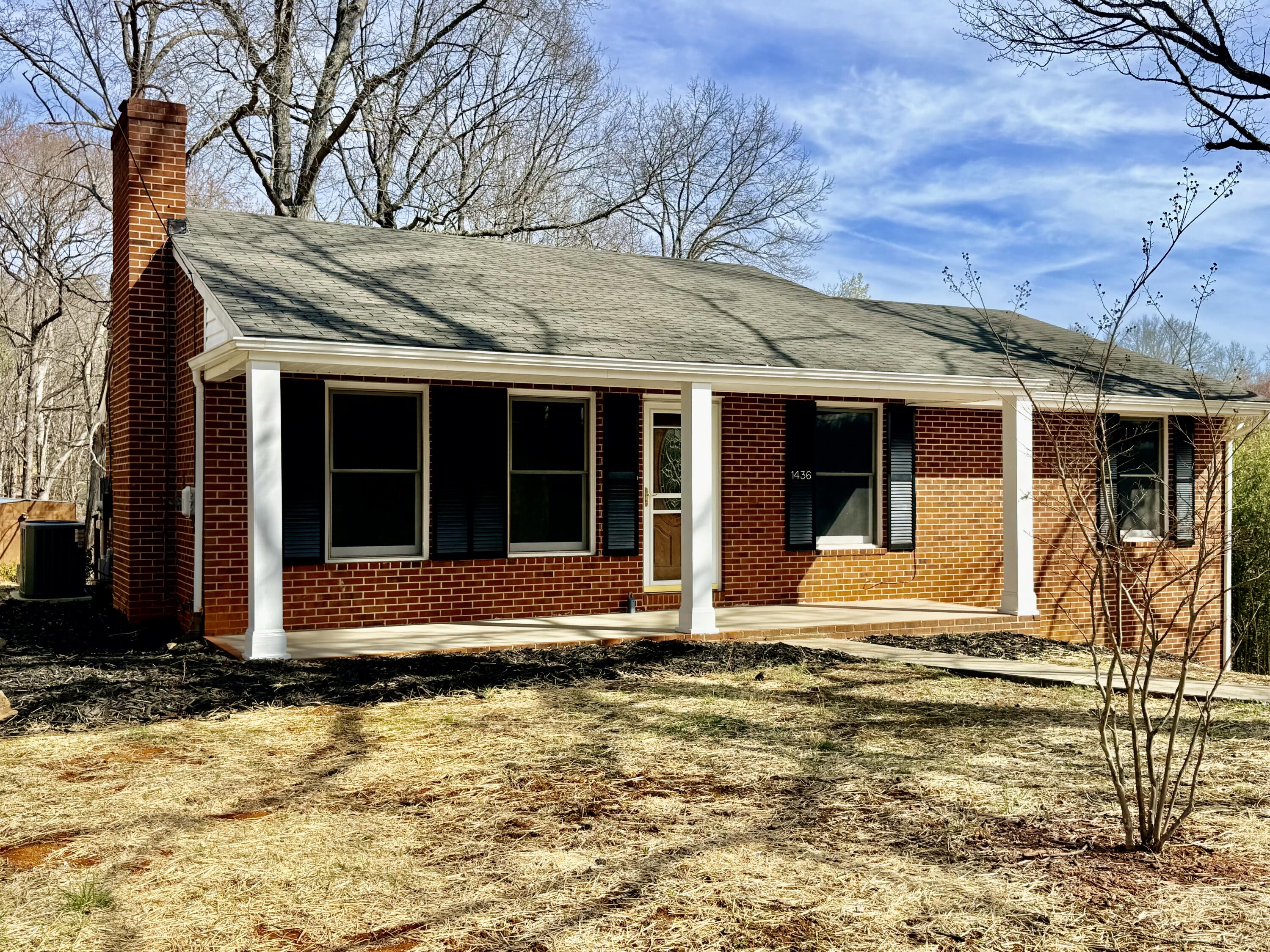 1436 Mountain Pass Road Blue Ridge, VA 24064 - Photo 1 of 18 IMG_8124