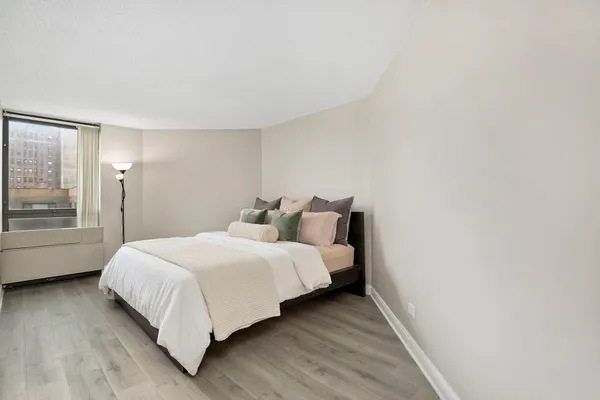 $339,900 | 5320 North Sheridan Road, Unit 403, Chicago, IL 60640