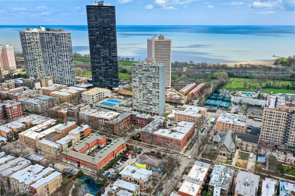$339,900 | 5320 North Sheridan Road, Unit 403, Chicago, IL 60640