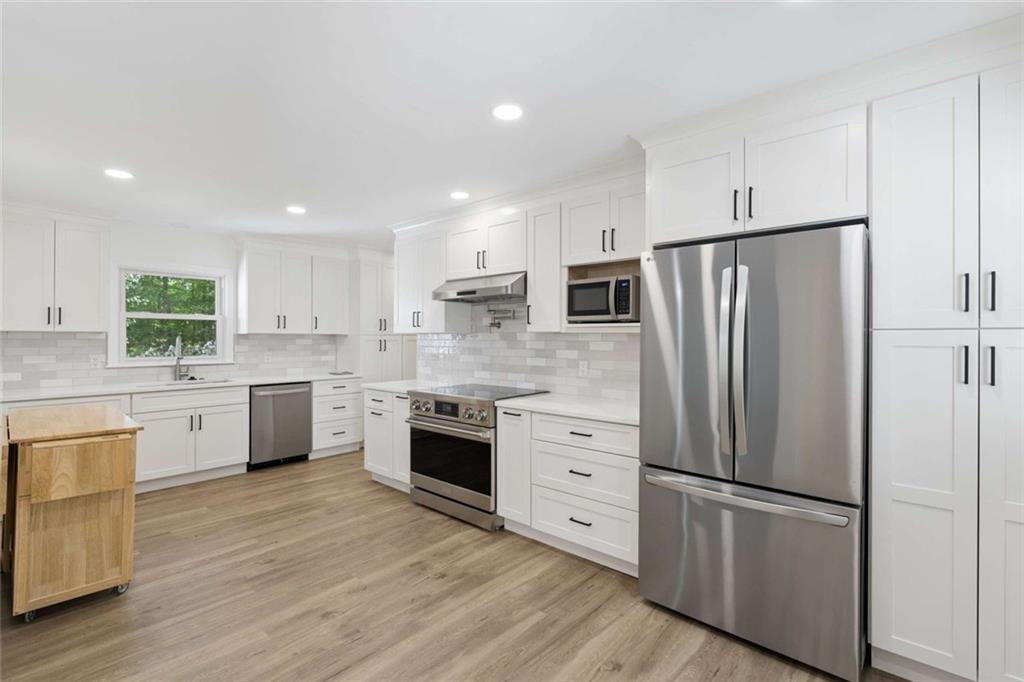 14030 Cogburn Road Milton, GA 30004 - Photo 5 of 66