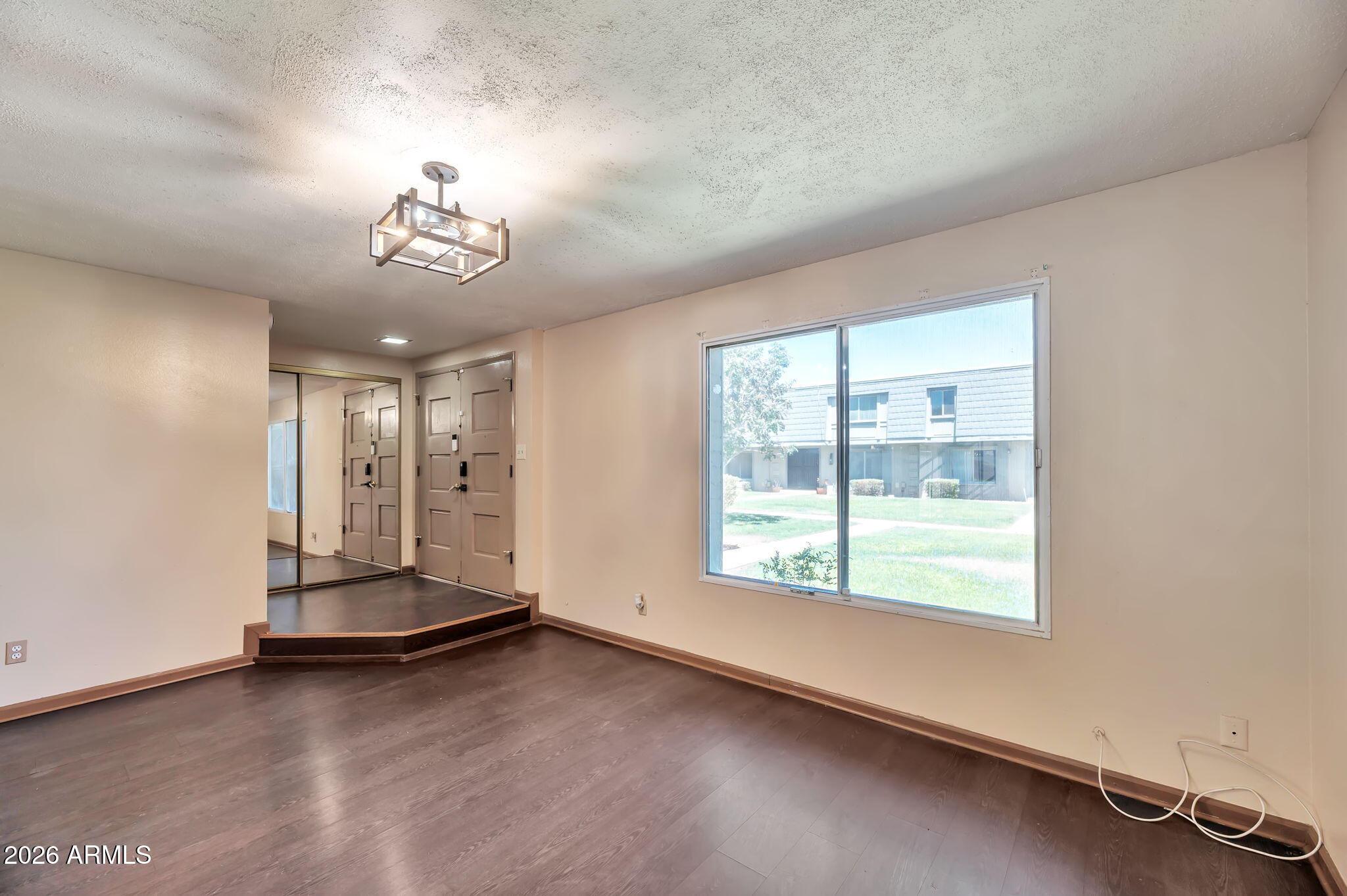 2025 West Elm Street Phoenix, AZ 85015 - Photo 3 of 25 2-web-or-mls-QP- 780_2033