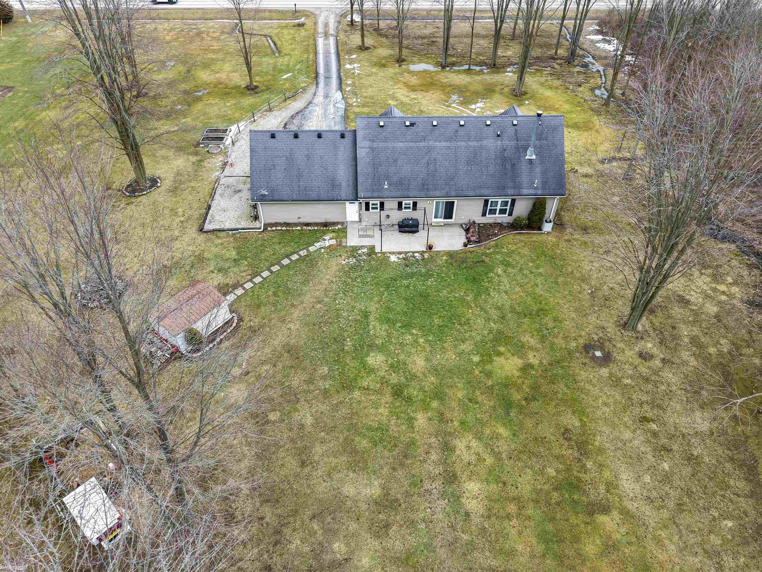 2030 Palms Road Columbus, MI 48063 - Photo 9 of 44