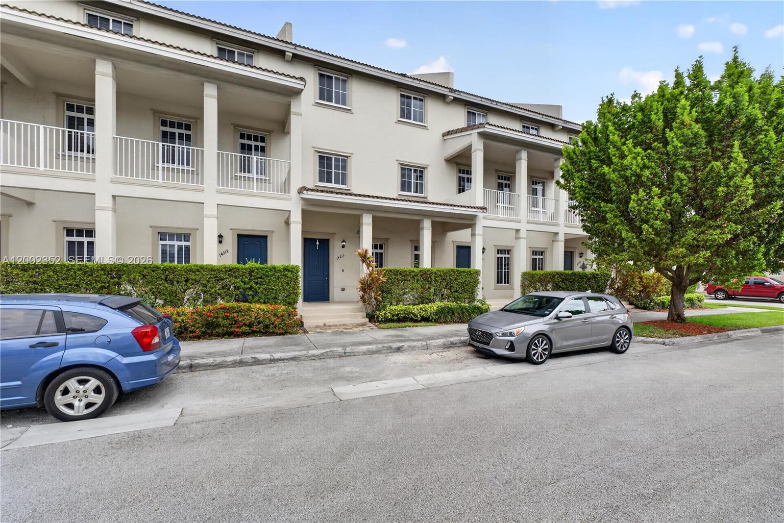 14213 Southwest 274th Street Homestead, FL 33032 - Photo 3 of 62