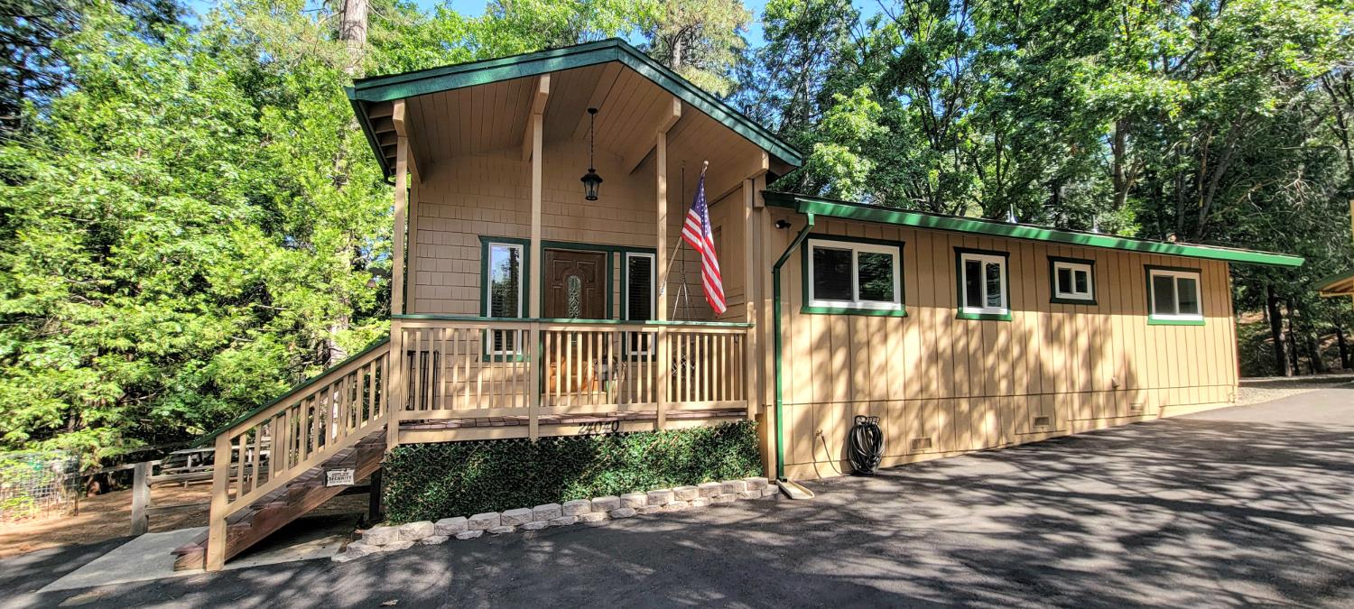 24040 Hitching Post Road Sonora, CA 95370 - Photo 3 of 26