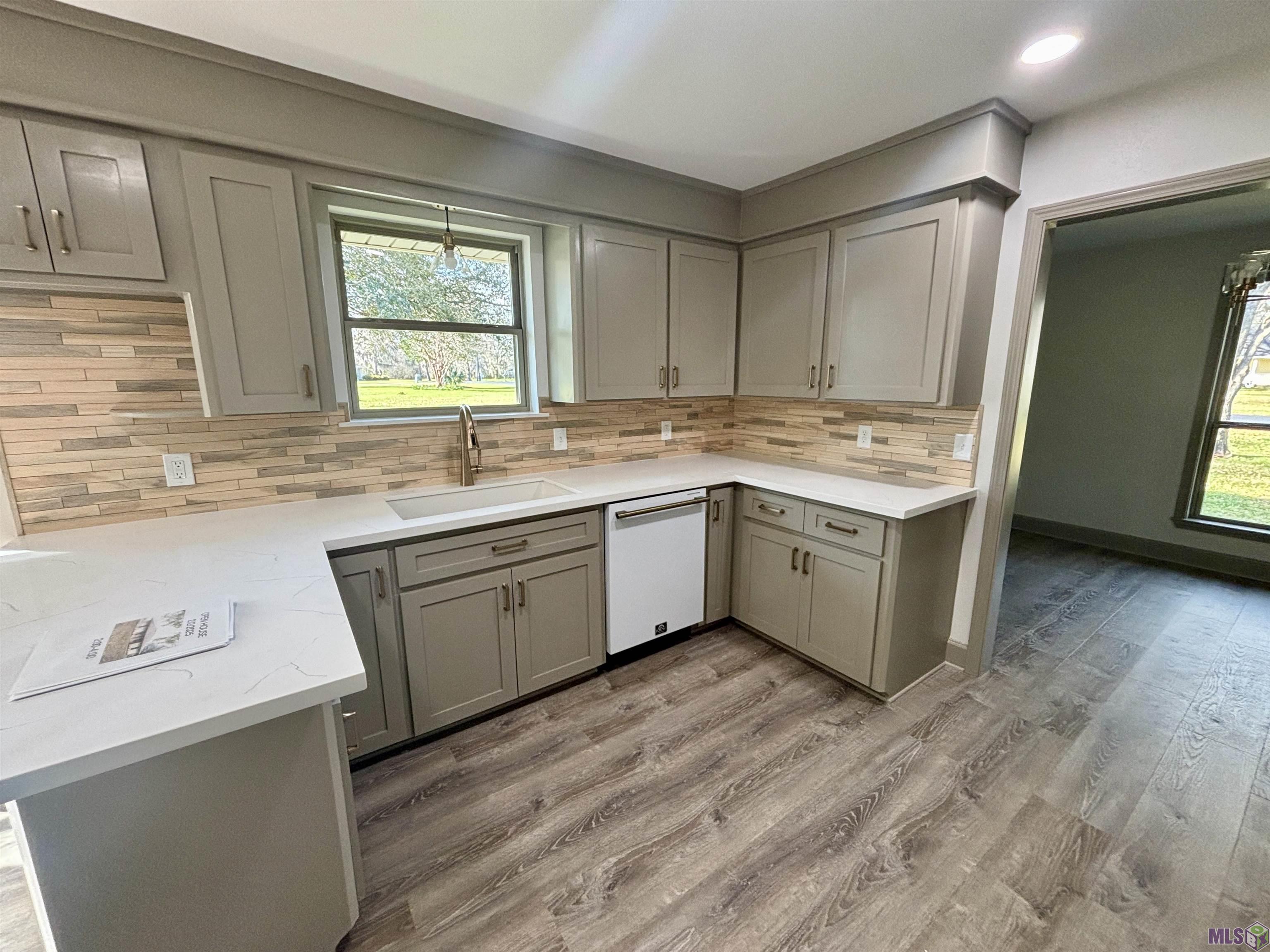 12472 Gravois Subdivision Road Gonzales, LA 70737 - Photo 10 of 37