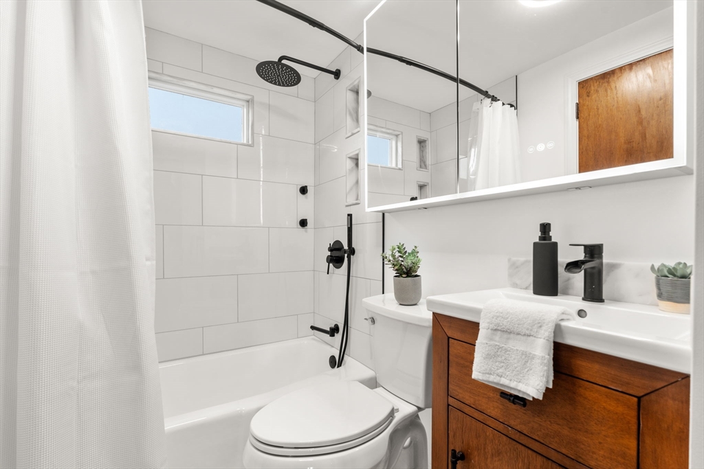 85 Winthrop Road Chelsea, MA 02150 - Photo 9 of 22